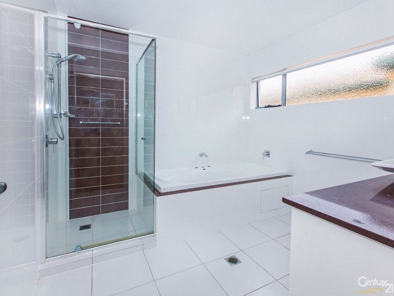 11 Seashell Ave, Mermaid Beach QLD 4218