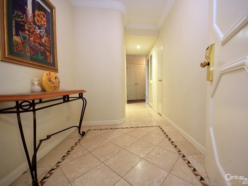 24-26 Queensland Avenue, Broadbeach QLD 4218