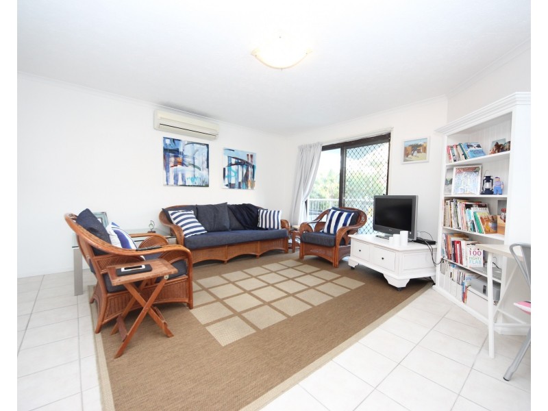 6/22 Second Avenue, Broadbeach QLD 4218