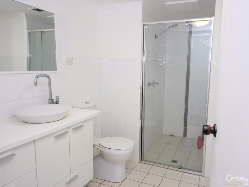 6/22 Second Avenue, Broadbeach QLD 4218