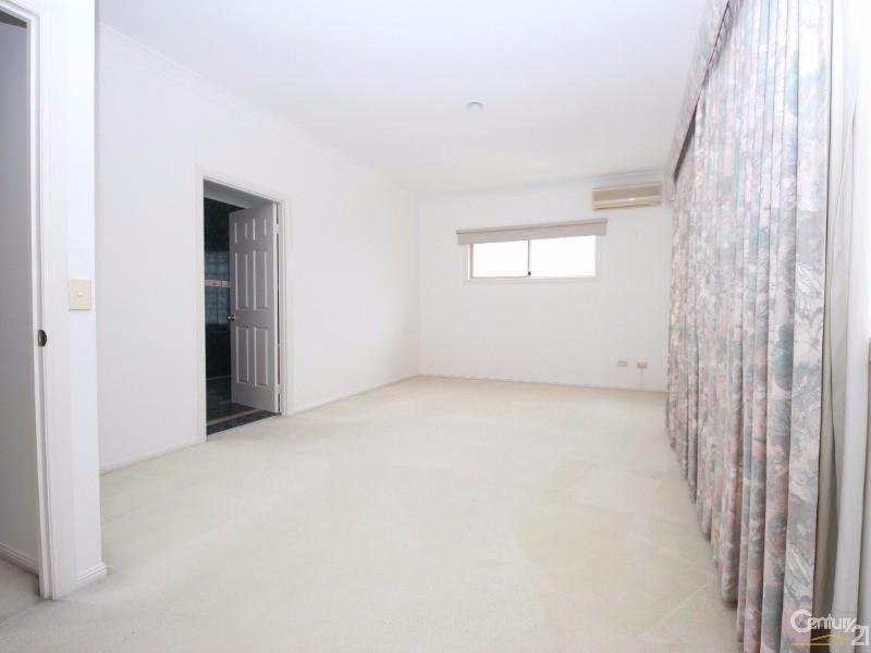 25 Northwestern Court, Varsity Lakes QLD 4227