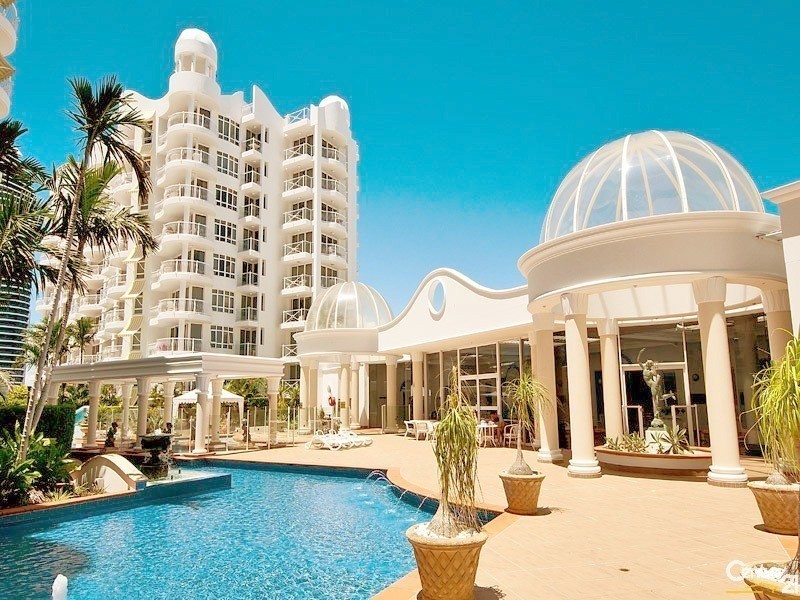 90 Surf Parade, Broadbeach QLD 4218