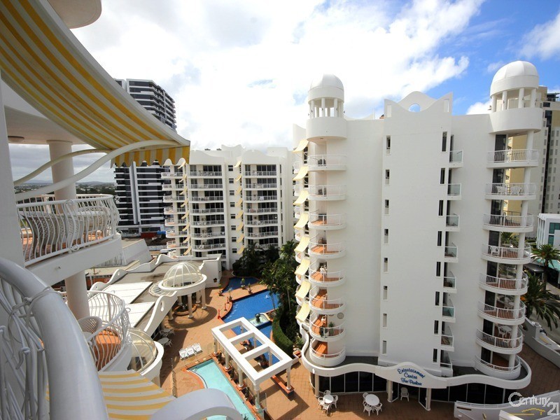 90 Surf Parade, Broadbeach QLD 4218