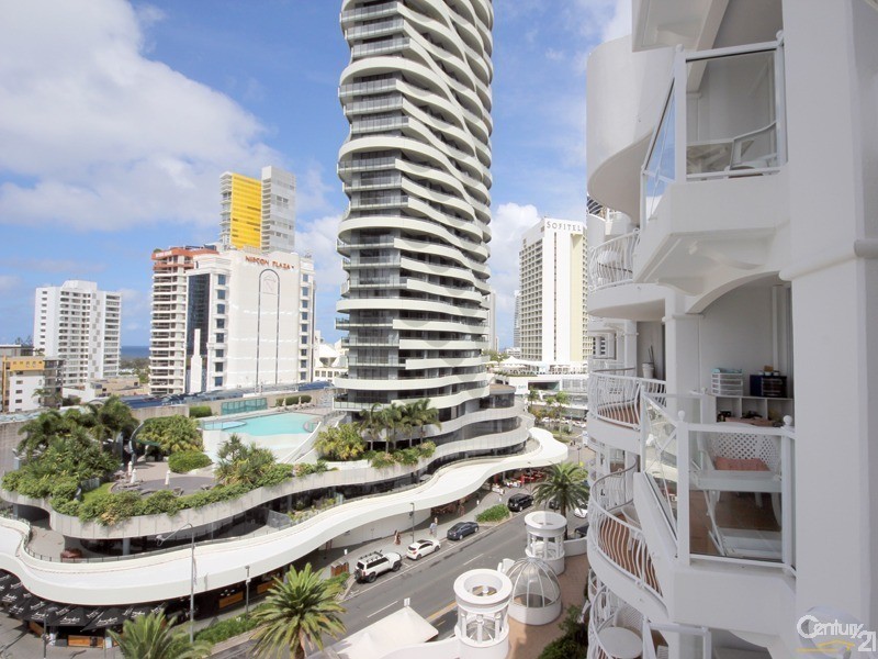 90 Surf Parade, Broadbeach QLD 4218