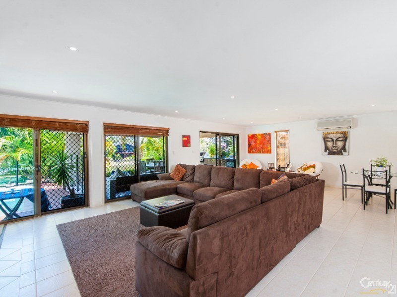 13A  Garden Grove ,, Carrara QLD 4211
