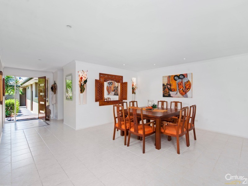 13A  Garden Grove ,, Carrara QLD 4211