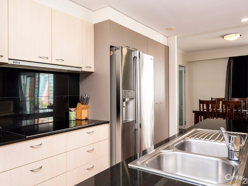 271/21 Cypress Ave, Surfers Paradise QLD 4217