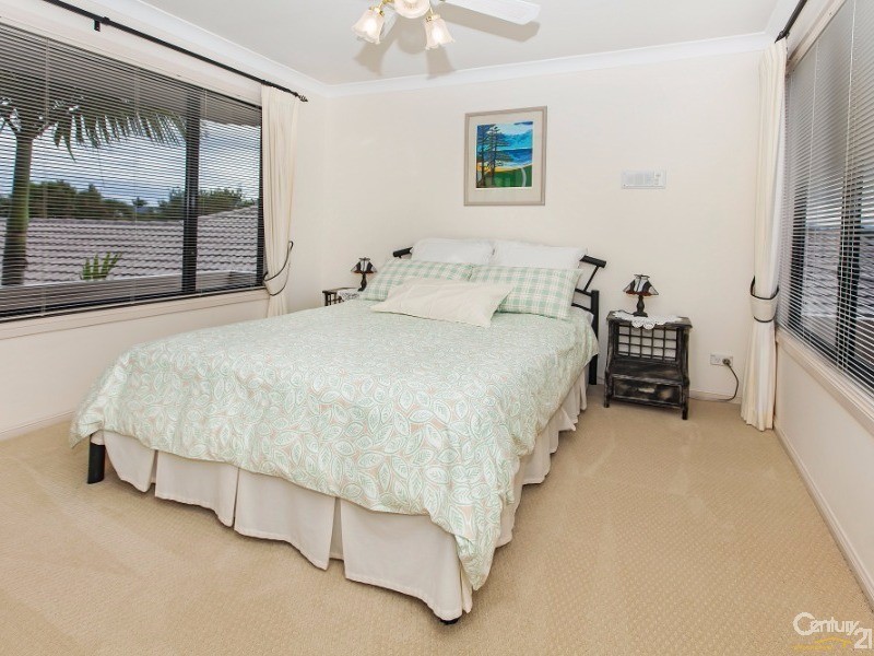 3 Northwestern Court, Varsity Lakes QLD 4227