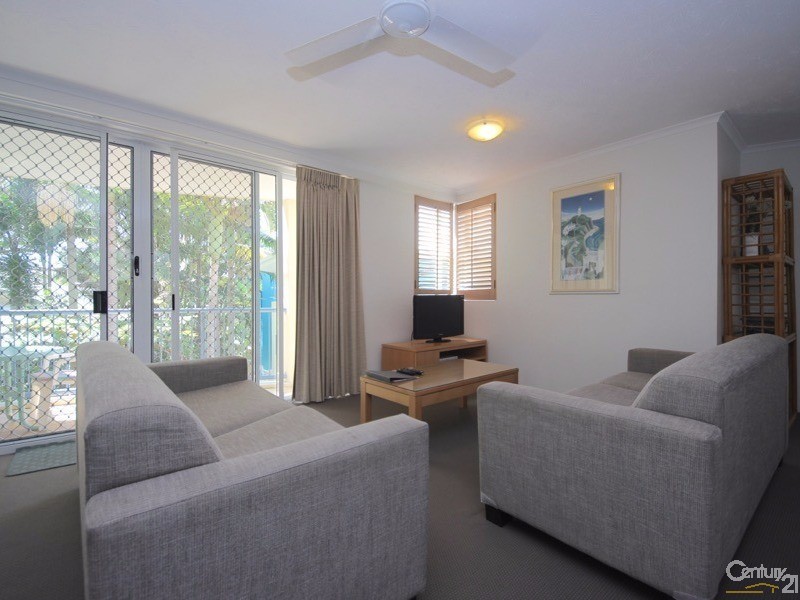 10 Alexandra Avenue, Mermaid Beach QLD 4218