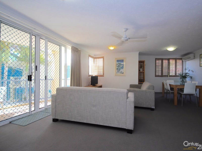 10 Alexandra Avenue, Mermaid Beach QLD 4218