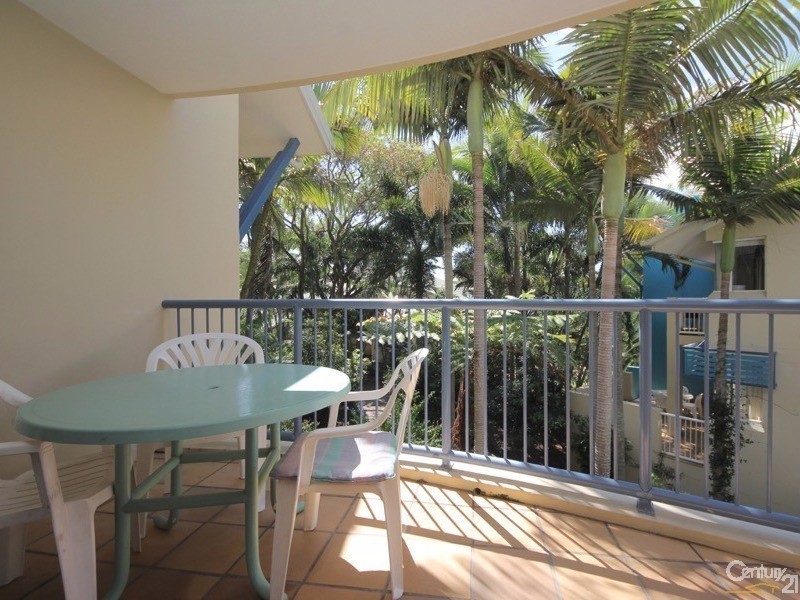 10 Alexandra Avenue, Mermaid Beach QLD 4218