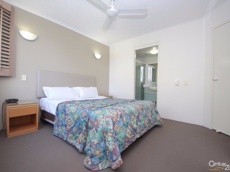 10 Alexandra Avenue, Mermaid Beach QLD 4218