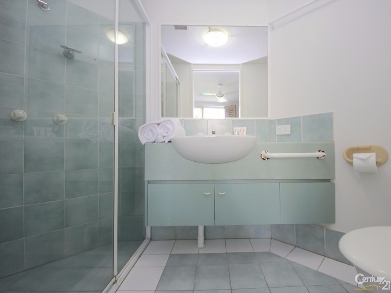 10 Alexandra Avenue, Mermaid Beach QLD 4218