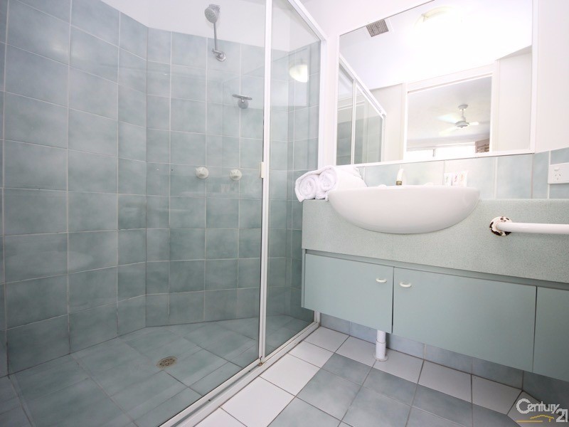 10 Alexandra Avenue, Mermaid Beach QLD 4218