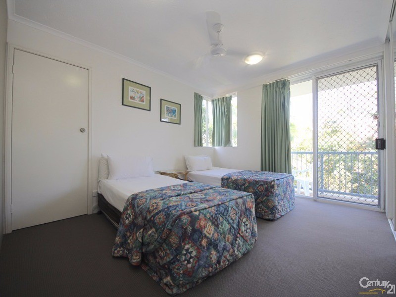 10 Alexandra Avenue, Mermaid Beach QLD 4218