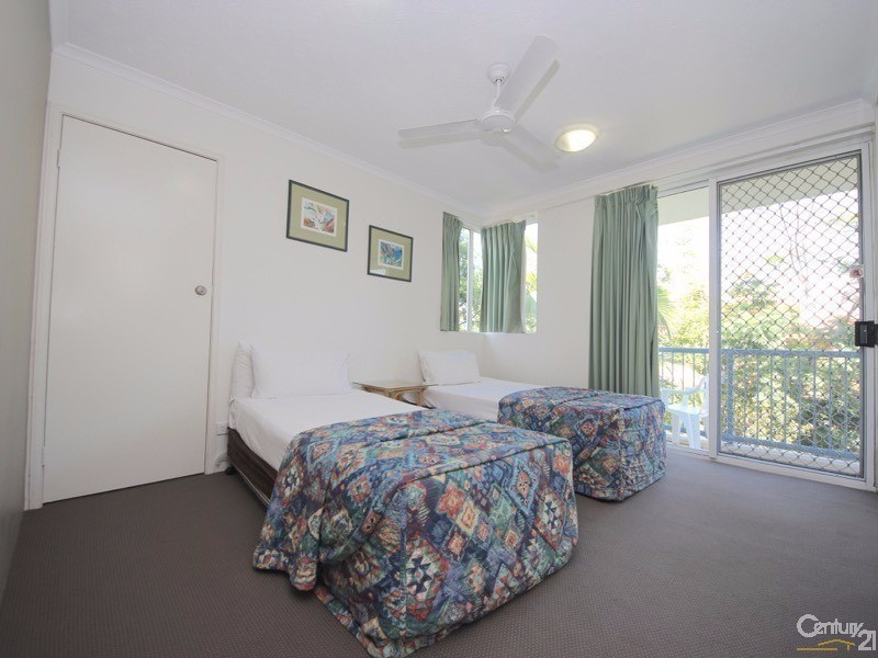 10 Alexandra Avenue, Mermaid Beach QLD 4218