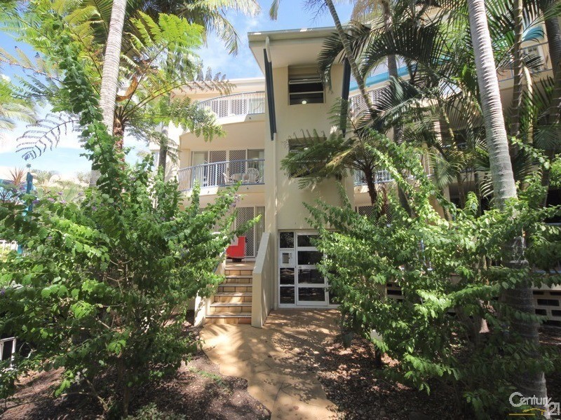10 Alexandra Avenue, Mermaid Beach QLD 4218
