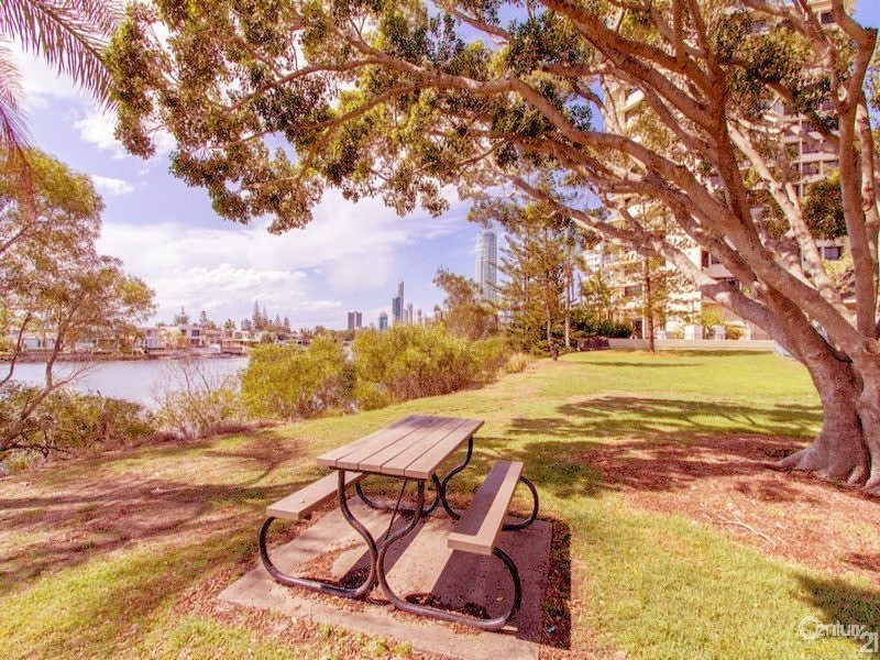 17 Genoa Street, Surfers Paradise QLD 4217