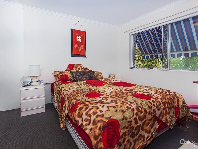 17 Genoa Street, Surfers Paradise QLD 4217