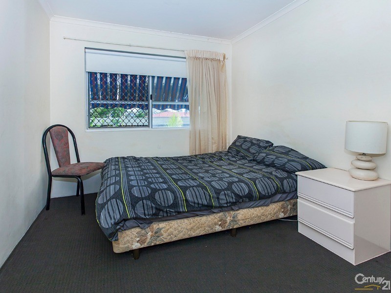 17 Genoa Street, Surfers Paradise QLD 4217
