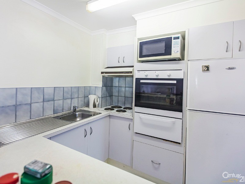 17 Genoa Street, Surfers Paradise QLD 4217