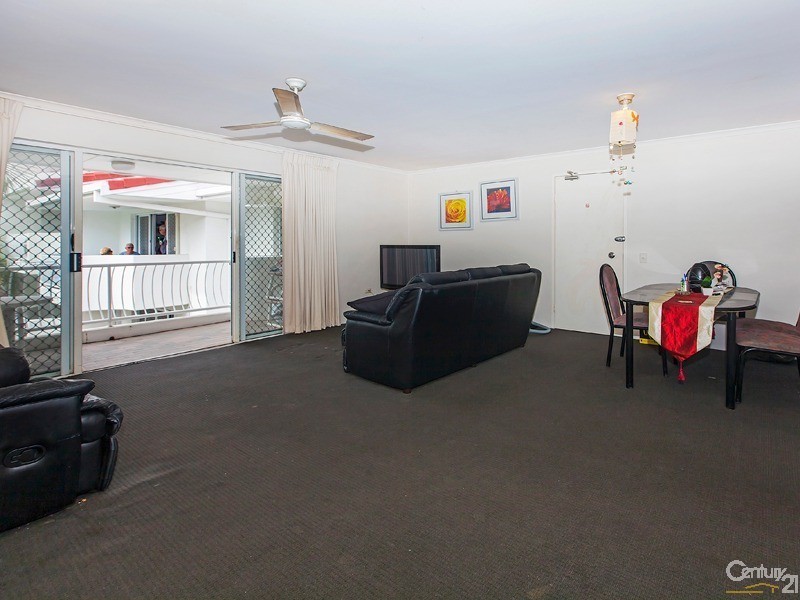17 Genoa Street, Surfers Paradise QLD 4217