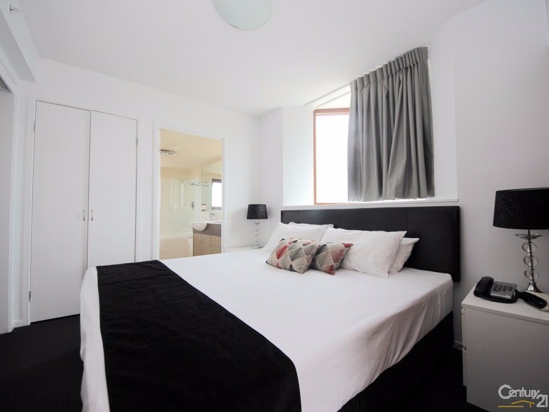 42-44 Surf Parade, Broadbeach QLD 4218