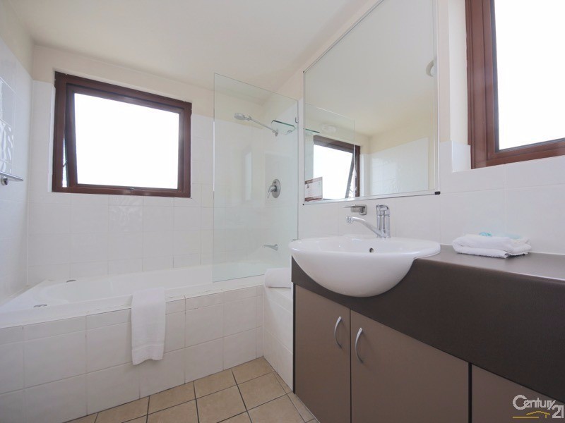 42-44 Surf Parade, Broadbeach QLD 4218