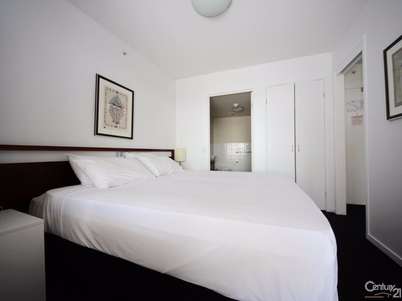 42-44 Surf Parade, Broadbeach QLD 4218