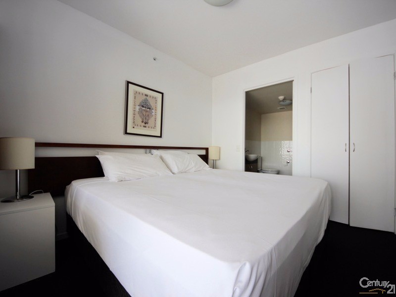 42-44 Surf Parade, Broadbeach QLD 4218