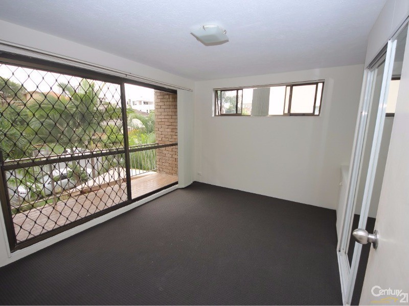 3/16 Rosewood Ave, Broadbeach QLD 4218