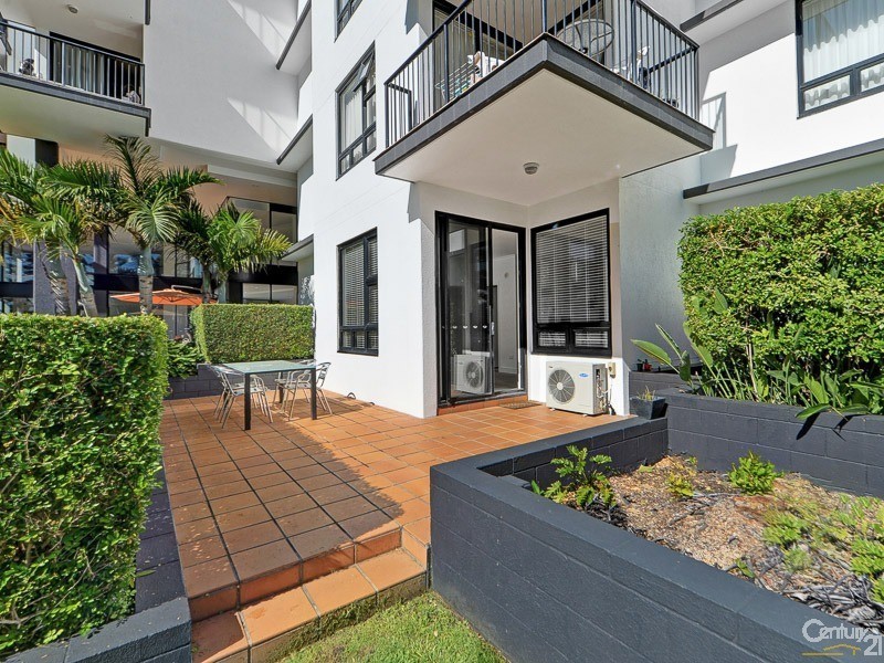 30 Surf Parade, Broadbeach QLD 4218