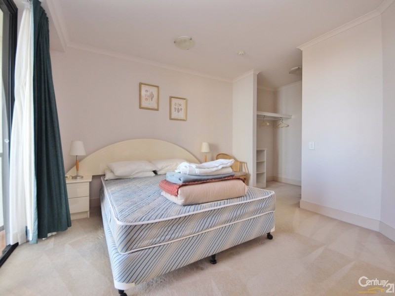 505/30 Surf Parade, Broadbeach QLD 4218