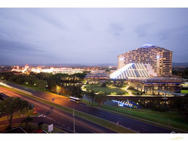 505/30 Surf Parade, Broadbeach QLD 4218