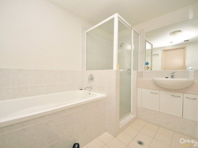 505/30 Surf Parade, Broadbeach QLD 4218