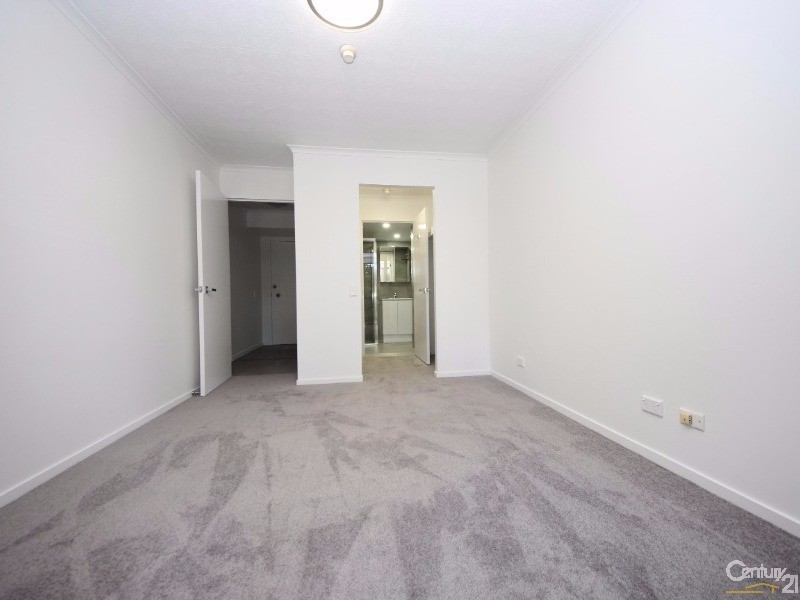 5/22 Armrick Ave, Broadbeach QLD 4218