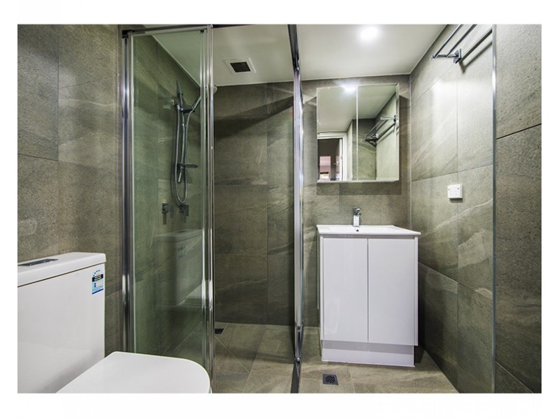 5/22 Armrick Ave, Broadbeach QLD 4218