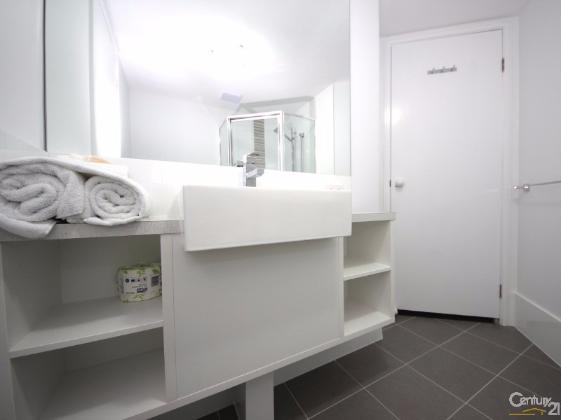 141/10 Alexandra Avenue, Mermaid Beach QLD 4218