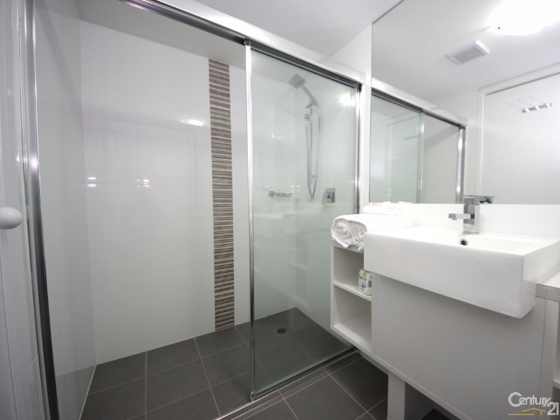 141/10 Alexandra Avenue, Mermaid Beach QLD 4218