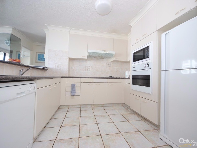 9E/1 Albert Avenue, Broadbeach QLD 4218