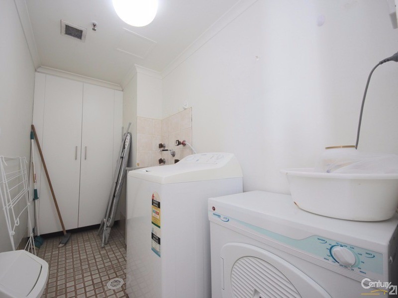 9E/1 Albert Avenue, Broadbeach QLD 4218