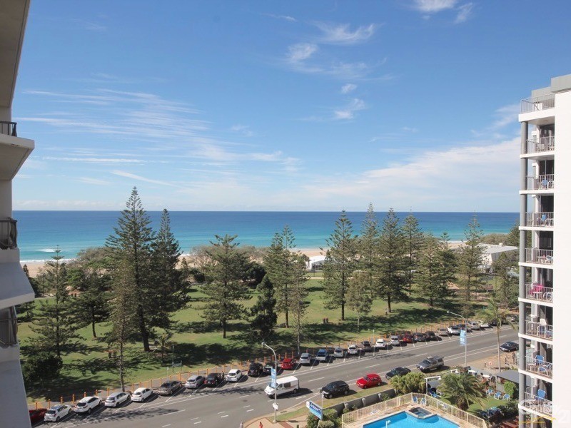 9E/1 Albert Avenue, Broadbeach QLD 4218