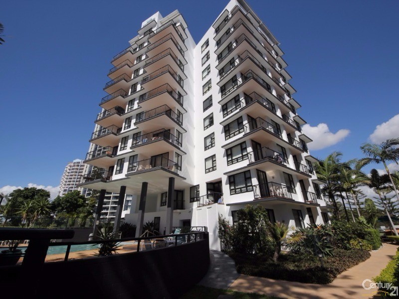 30  Surf Parade, Broadbeach QLD 4218