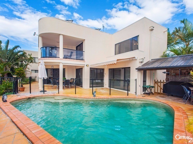 3 Northwestern Court, Varsity Lakes QLD 4227