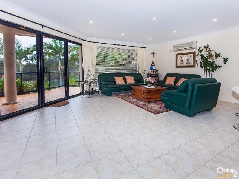 3 Northwestern Court, Varsity Lakes QLD 4227