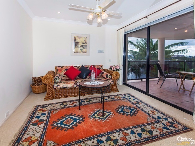 3 Northwestern Court, Varsity Lakes QLD 4227