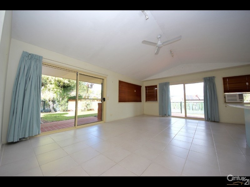 89 Thorngate Drive, Robina QLD 4226