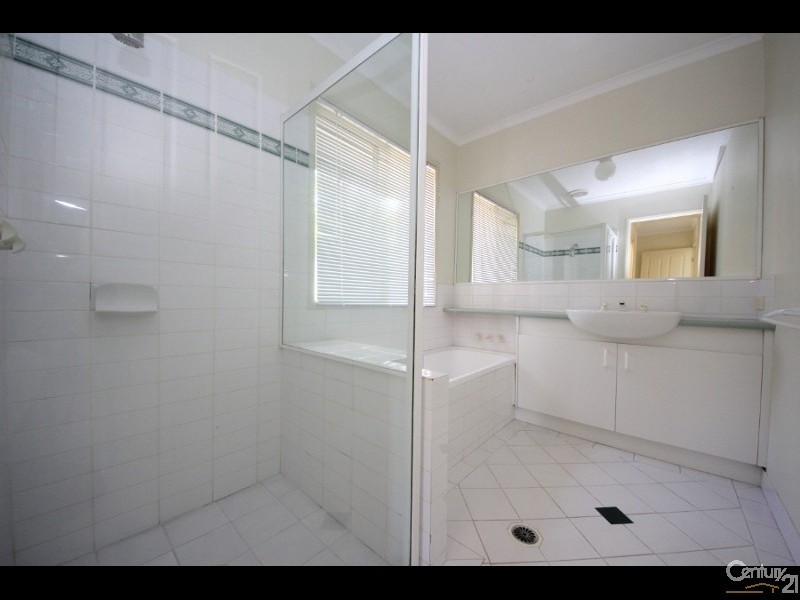 89 Thorngate Drive, Robina QLD 4226