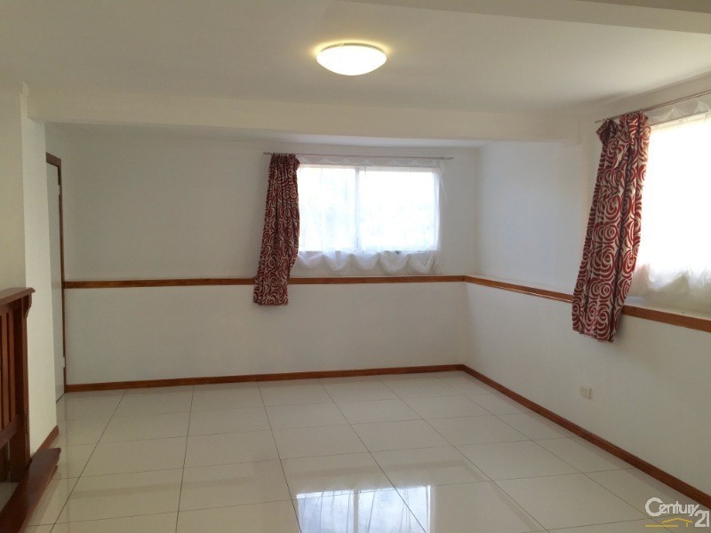 34 Geoffrey Avenue, Southport QLD 4215