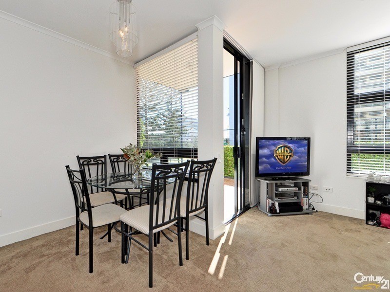 G05/30 Surf Parade, Broadbeach QLD 4218